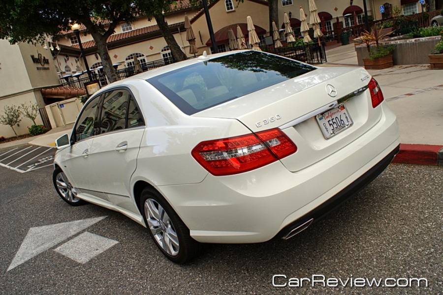 2011_MercedesBenz_E350_20