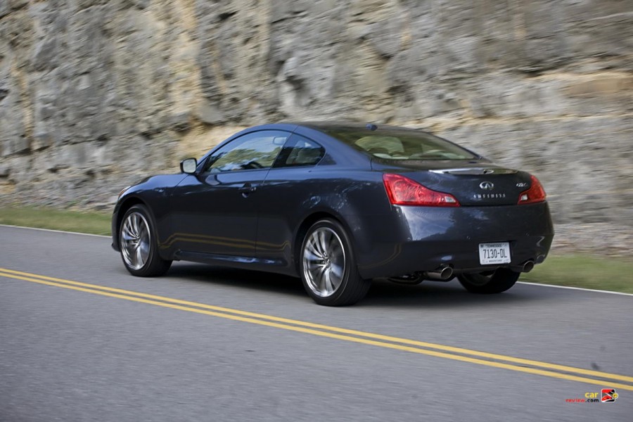 2011_infiniti_g37_coupe_02