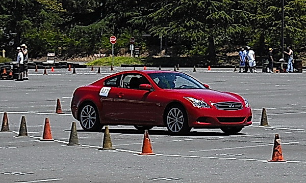 Infiniti G37 running the course at Duel-at-De Anza