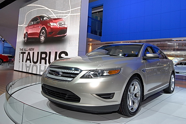 2010 Ford Taurus