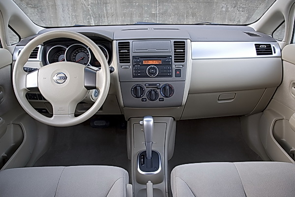 Nissan Versa interior