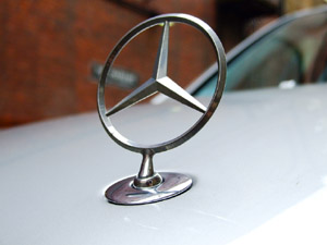 Mercedes-Benz star