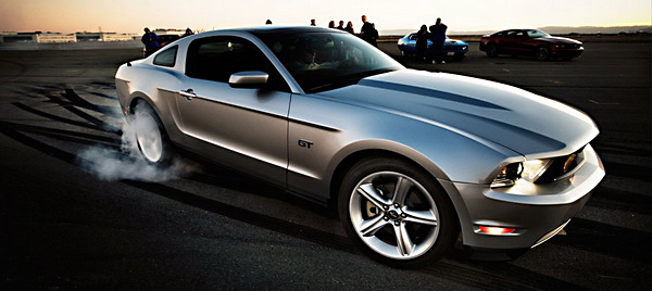 2010 Ford Mustang GT burnout