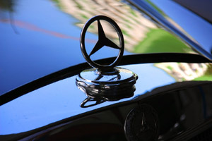 Mercedes-Benz star