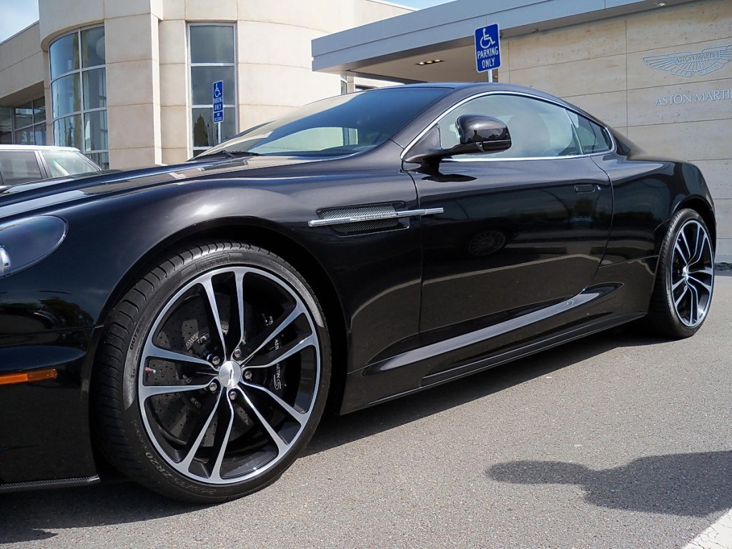 2010_AstonMartin_DBS_CarbonBlack_3