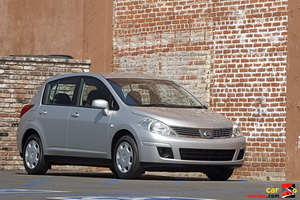 2008 Nissan Versa Hatchback