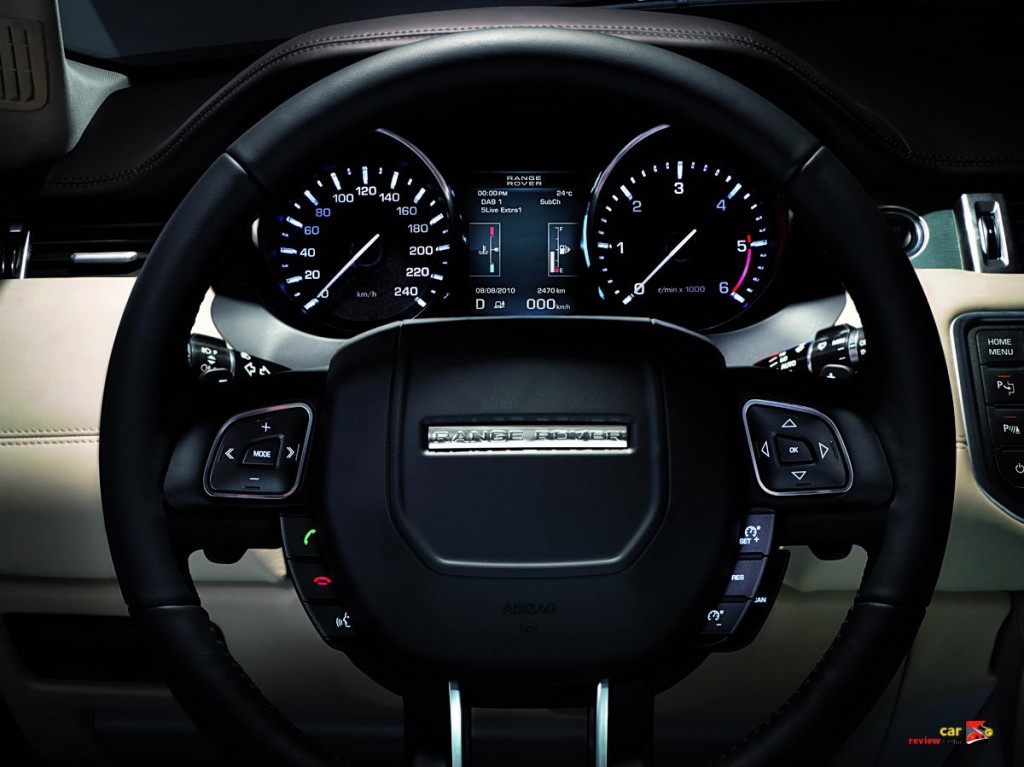 2012_LR_Evoque_interior_11