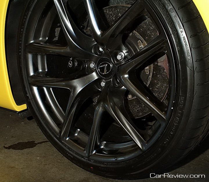 Lexus LFA - carbon ceramic material disc brakes