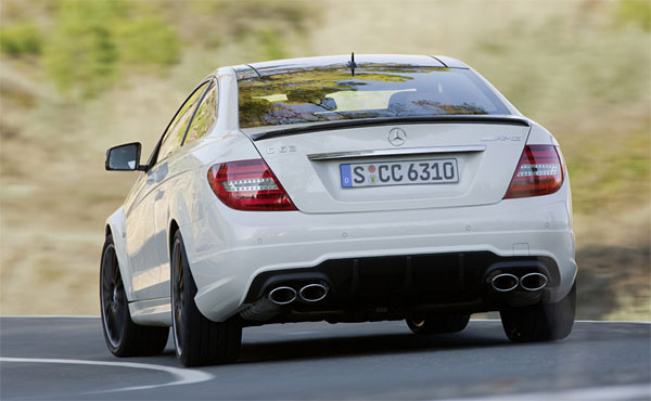 2012-Mercedes-Benz-C63-AMG-Coupe-Rear