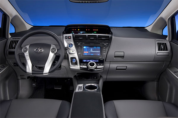 Toyota-Prius-Wagon-Interior
