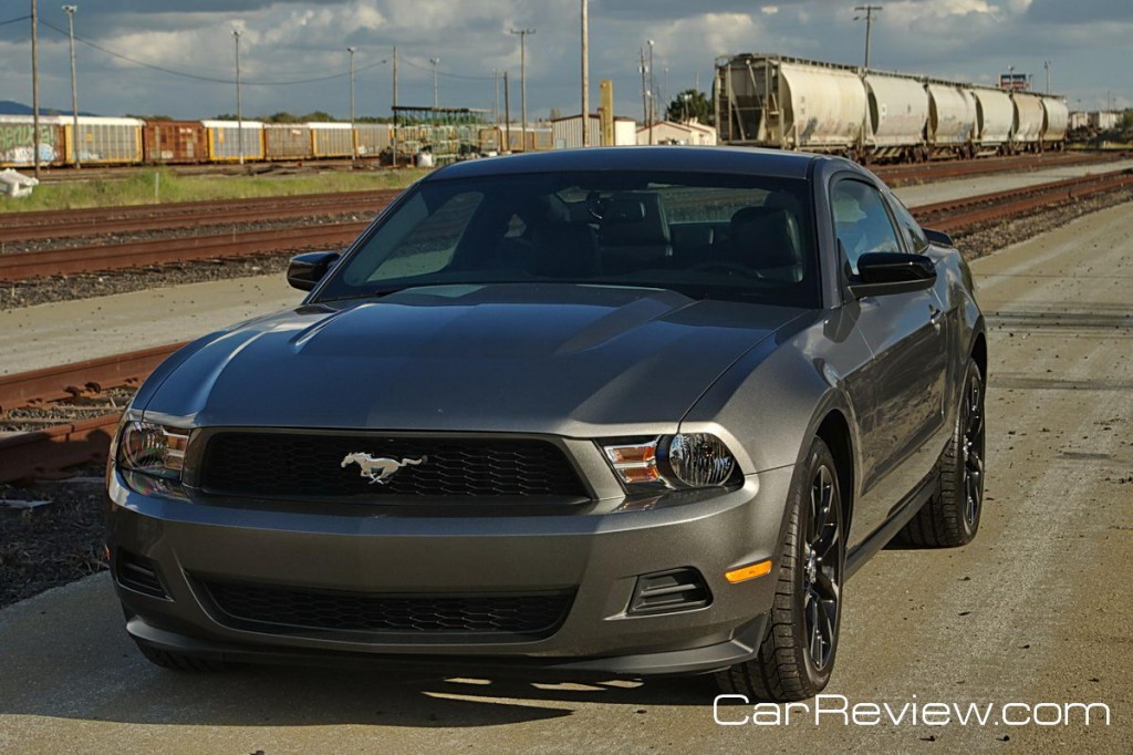 2011_ford_mustang_24