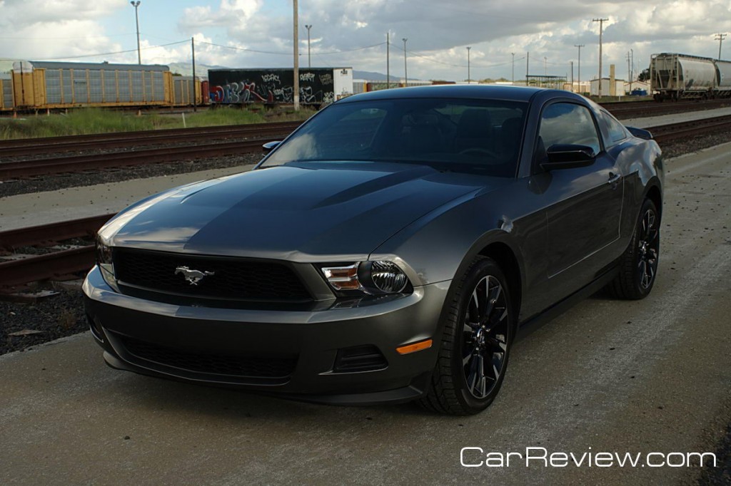 2011_ford_mustang_36