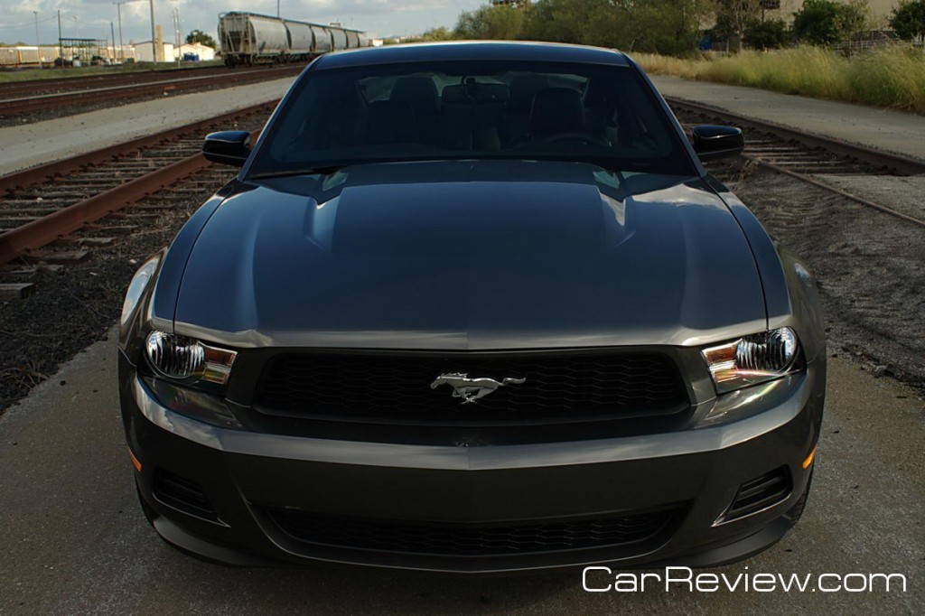 2011_ford_mustang_37