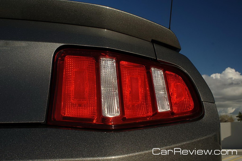 2011_ford_mustang_53