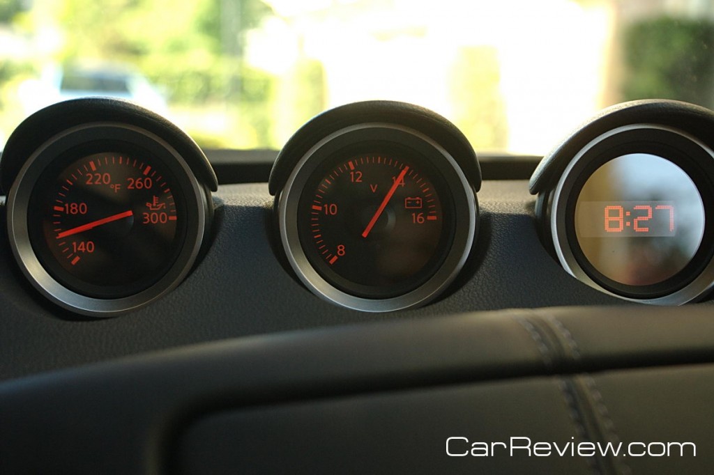 Nissan 370Z dash mounted cluster gauges