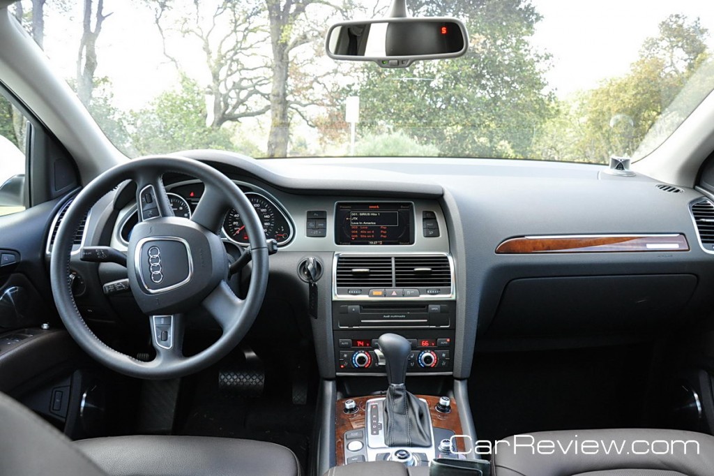 Audi Q7 interior