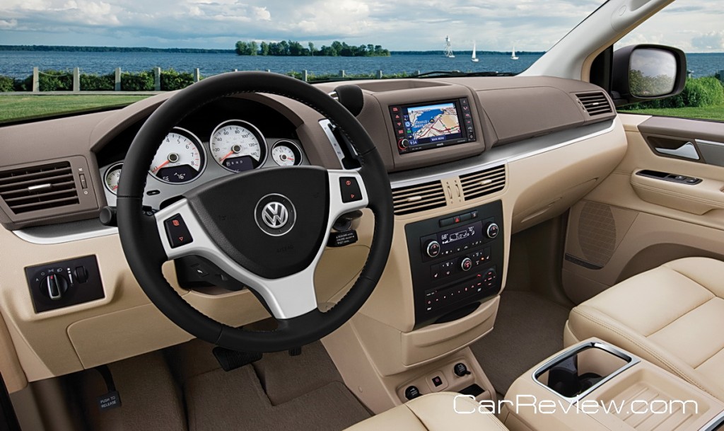 2011 Volkswagen Routan interior