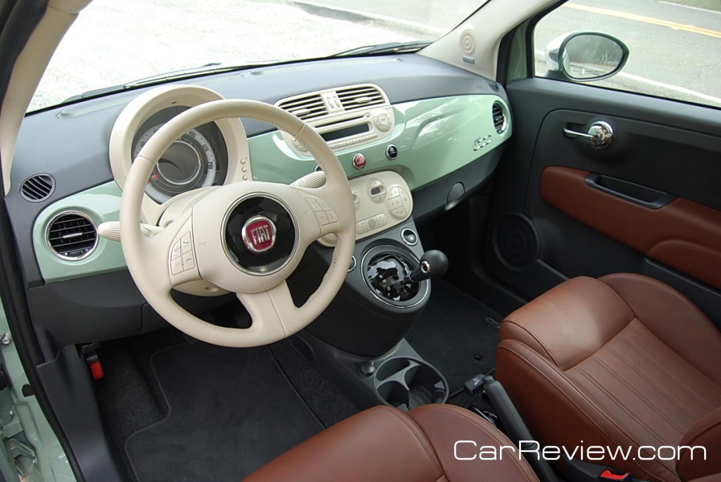 2012 Fiat 500 interior