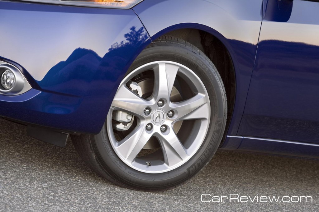 Acura TSX Sport Wagon 17 inch alloy wheels