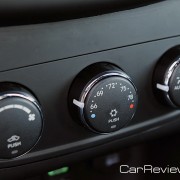 Dodge Avenger automatic climate controls