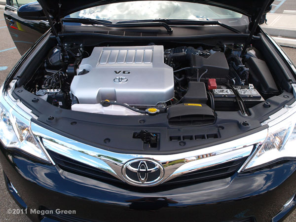 2014 toyota camry xle specs