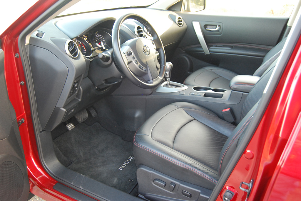 2012 Nissan Rogue SV FWD