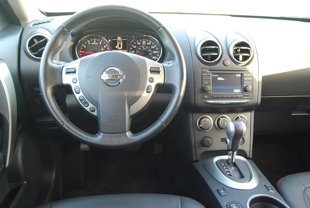 2012 Nissan Rogue SV FWD