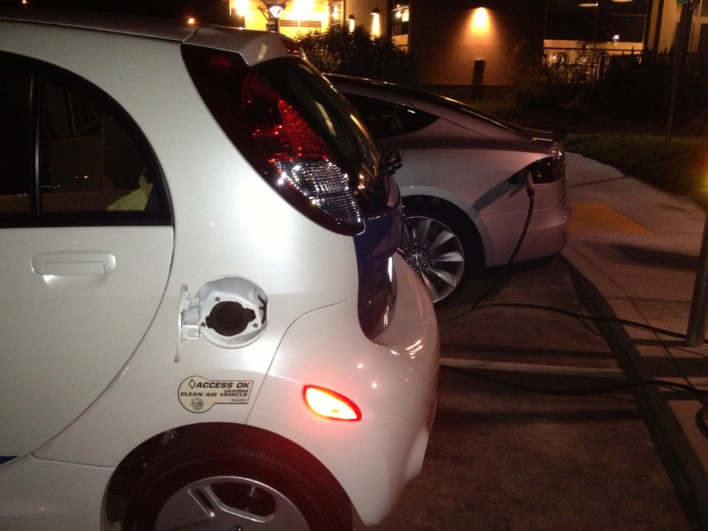 2013 Mitsubishi i-MIEV