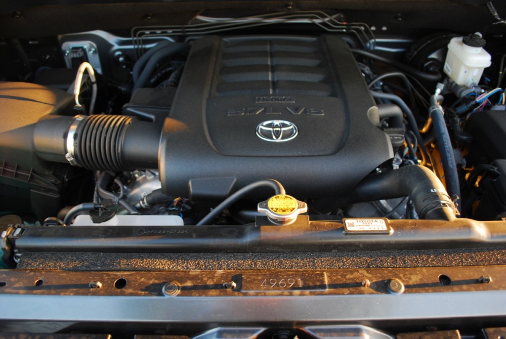 2014 Toyota Tundra 4x2 LTD Crewmax  5.7 V8