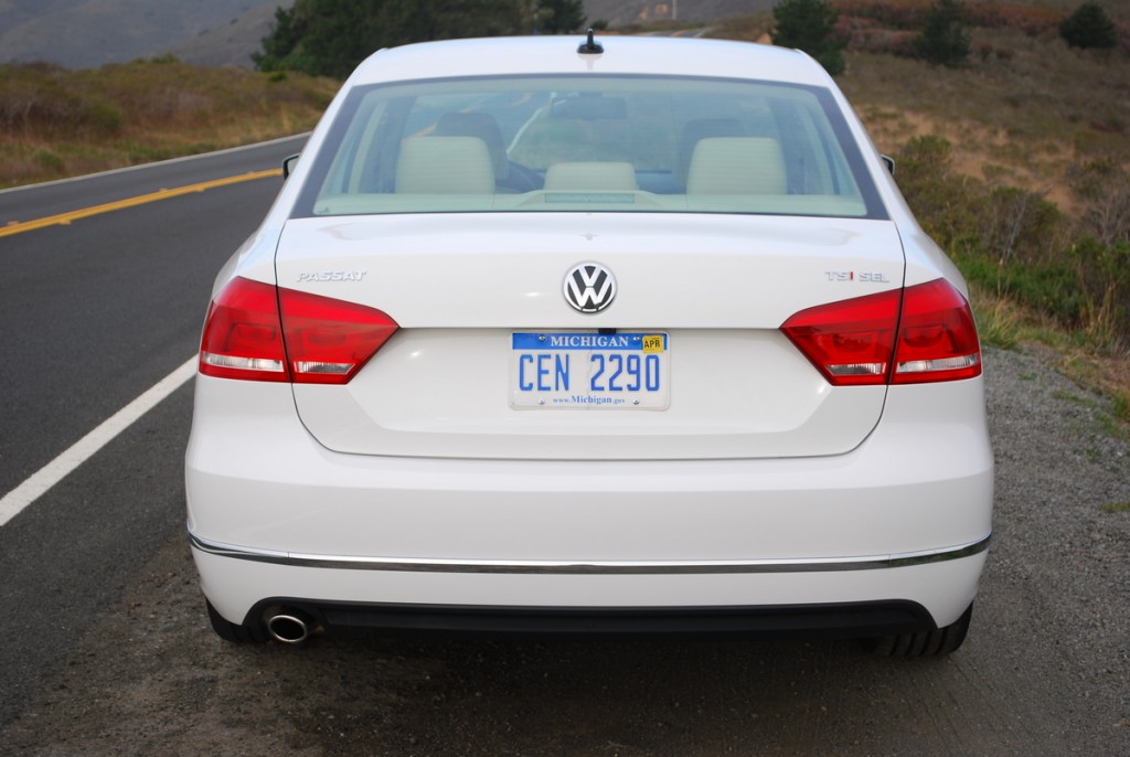 2014 Volkswagen Passat SEL Premium