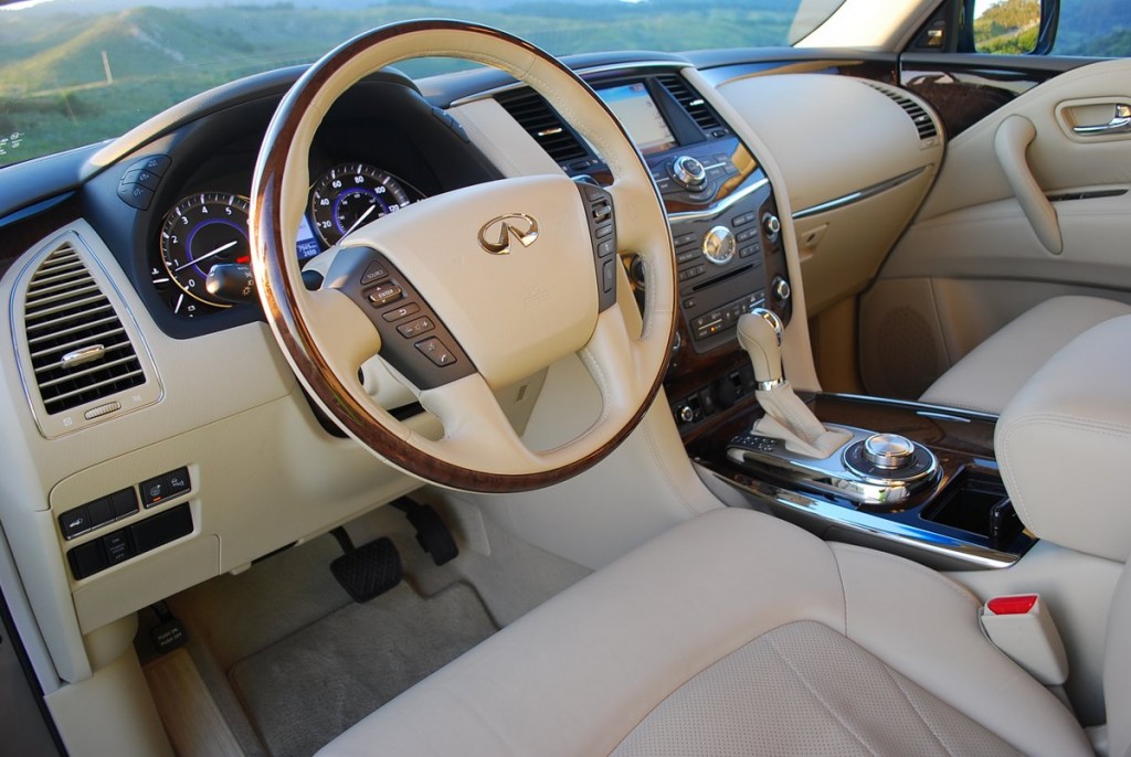 2014 Infiniti QX80 AWD Interior