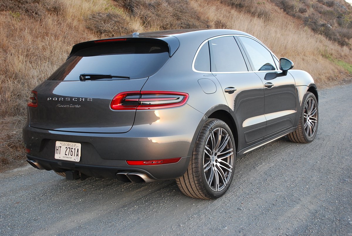 2015 Porsche Macan Turbo 