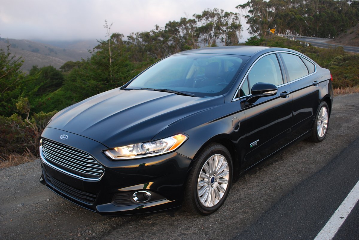 2014 Ford Fusion Energi SE