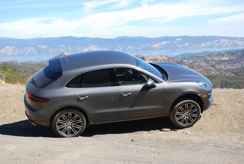 2015 Porsche Macan Turbo