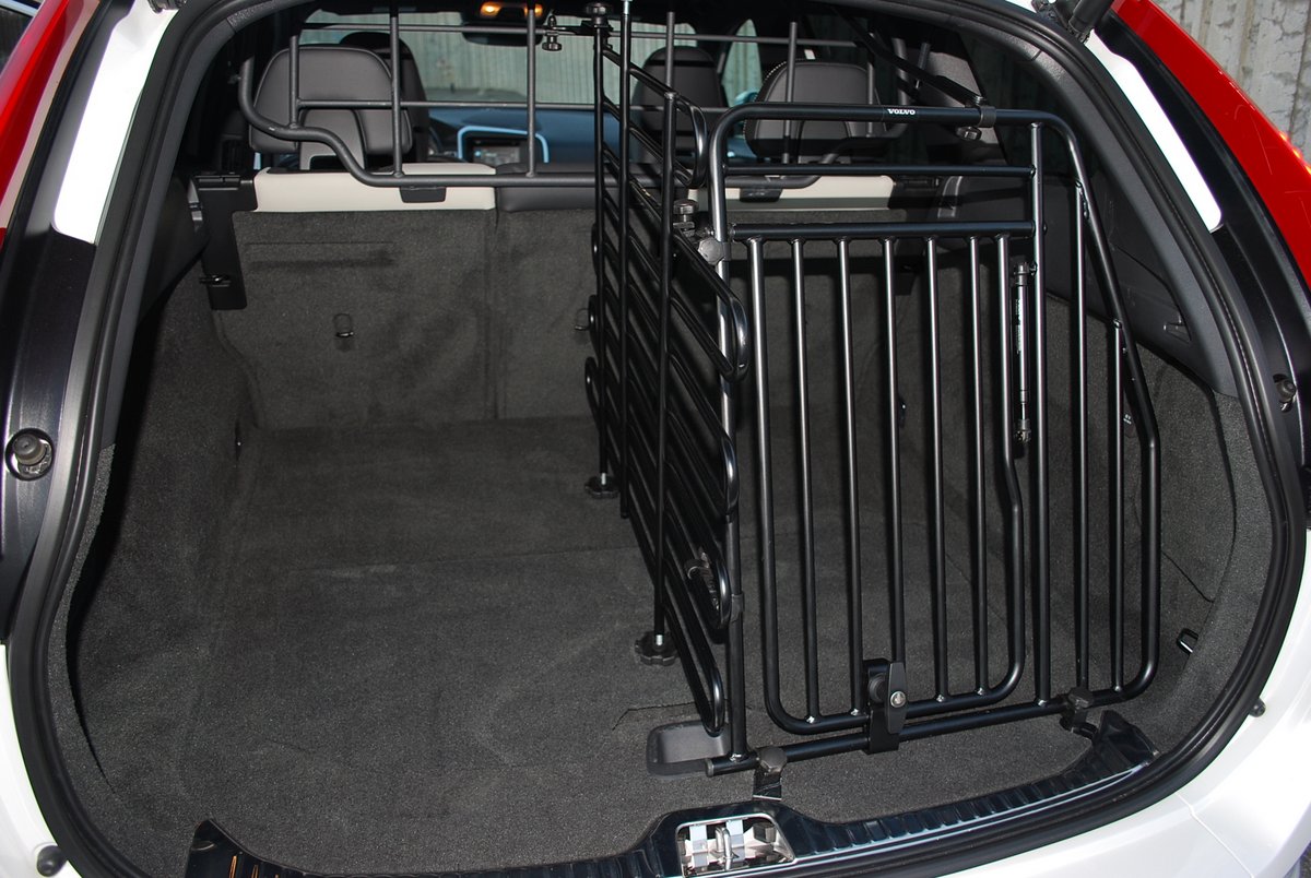 volvo xc60 dog crate