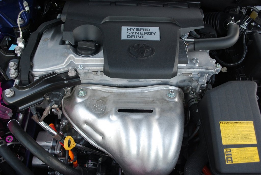 2015 Toyota Camry Hybrid SE Sedan