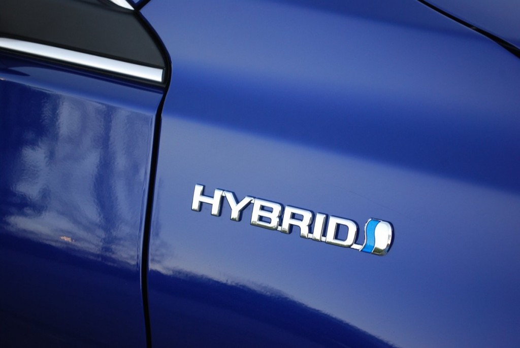 2015 Toyota Camry Hybrid SE Sedan