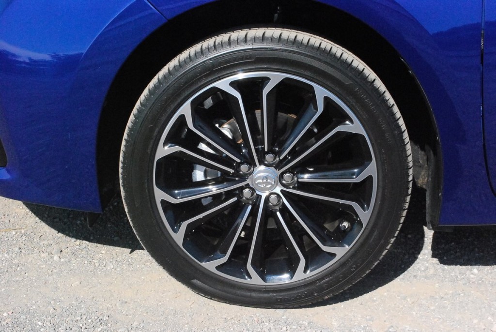 Whats The 2015 Toyota Corolla Tire Size And Pressure Faqs Brighligh