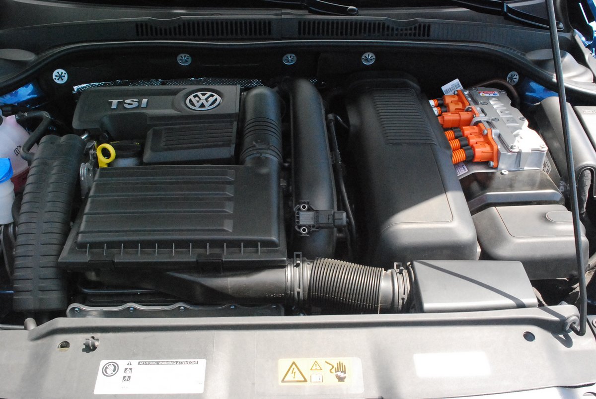 2015 Volkswagen Jetta Hybrid SEL Premium