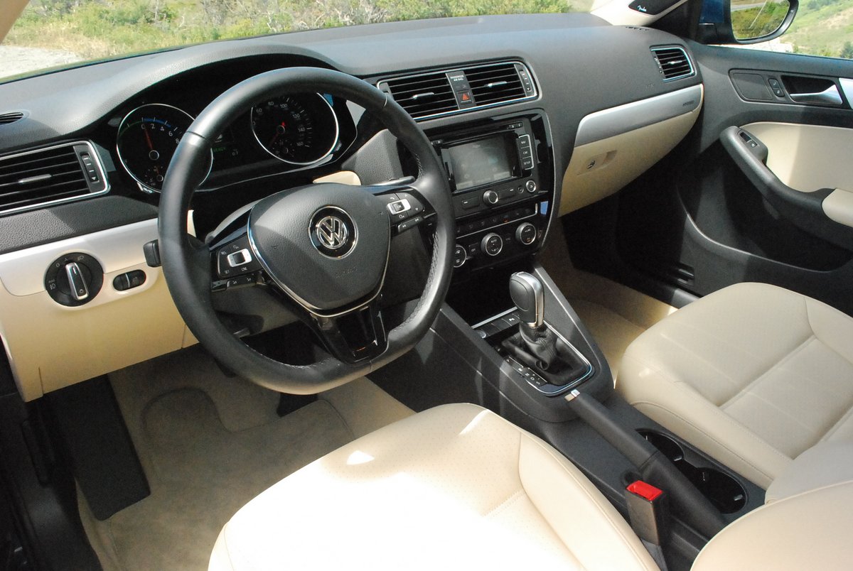 2015 Volkswagen Jetta Hybrid SEL Premium