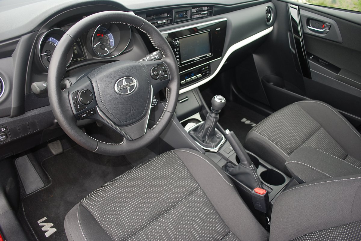 2016 Scion iM