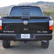 2017 Nissan Titan V8 SL 4WD