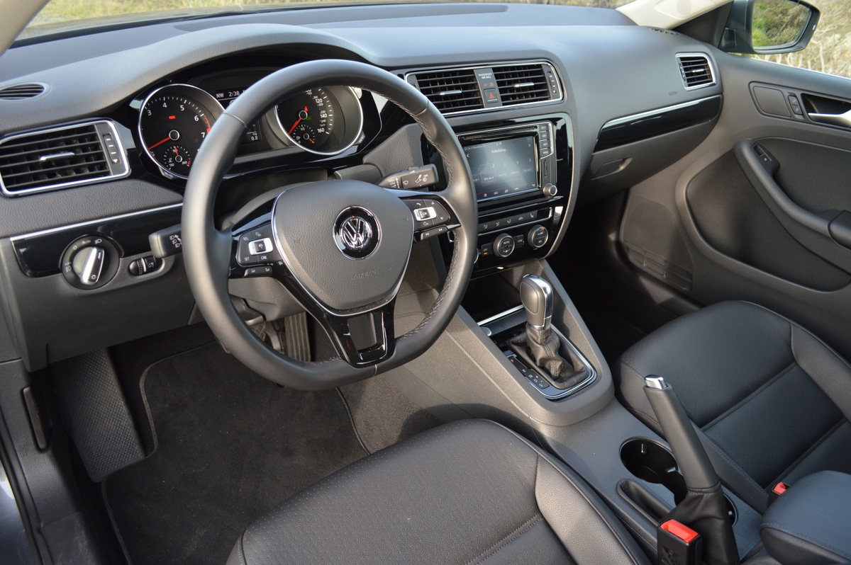 2017 Volkswagen Jetta 1.8T SEL Premium
