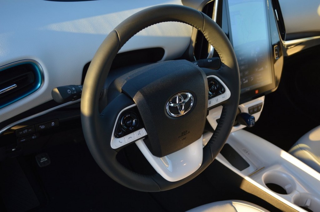 2017 Toyota Prius Price Advanced