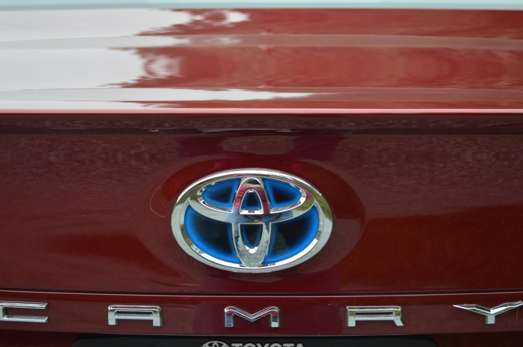 2018 Toyota Camry Hybrid SE