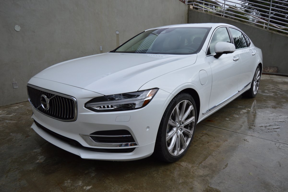 2018 Volvo S90 T8 E-AWD Inscription