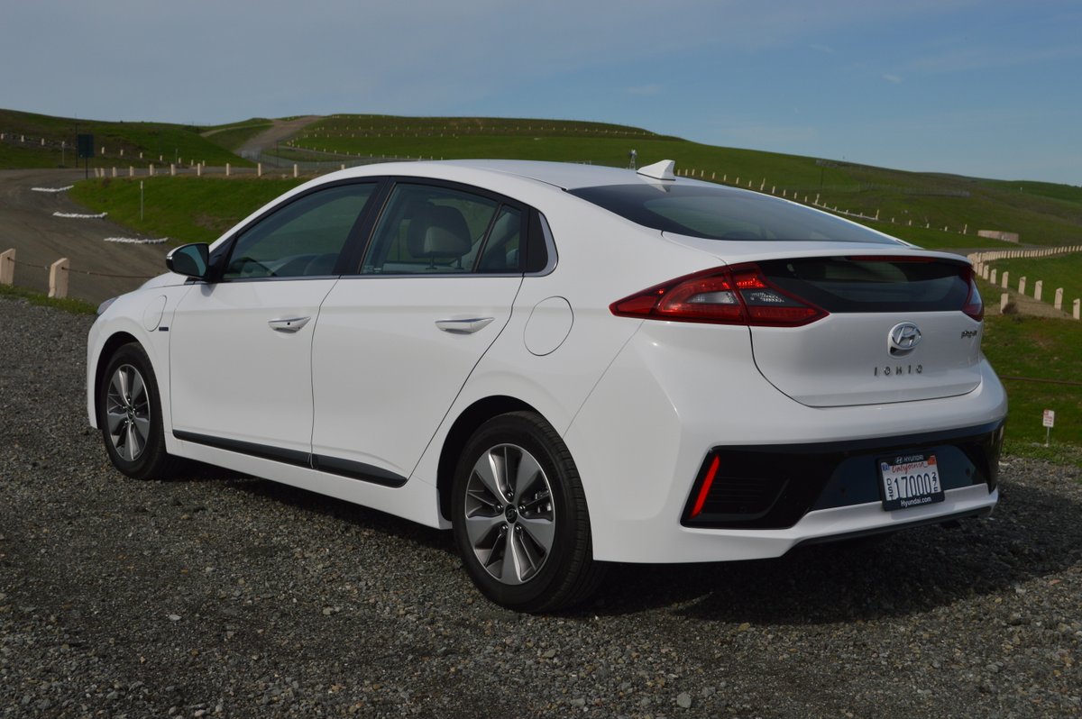 2018 Hyundai Ioniq Plug-In Hybrid Limited Review